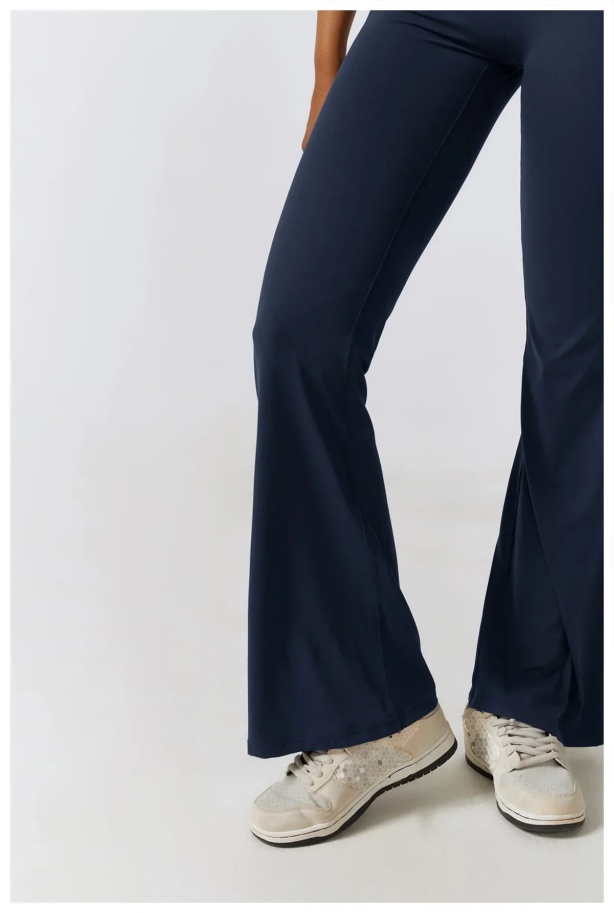 חליפת טייץ- אלה