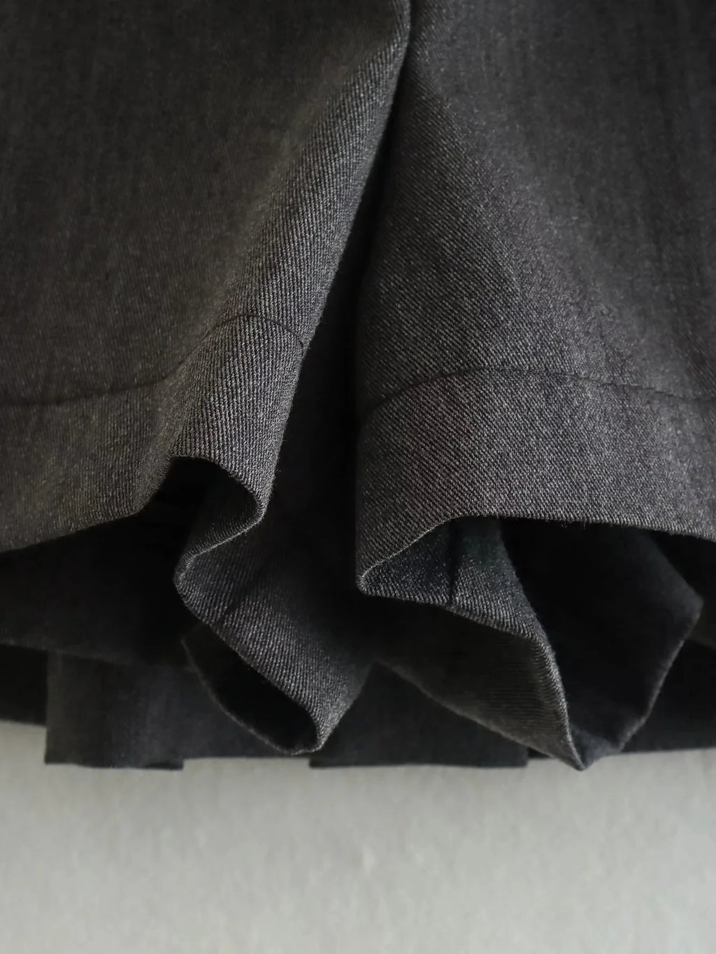 חצאית דגם נירה