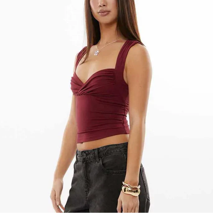 טופ קז'ואל עם קפלים